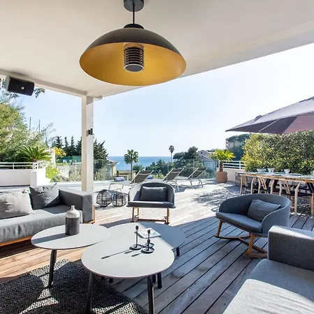 Hibiscus Penthouse